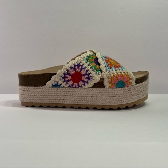 Dirty Laundry Plays Platform Crochet Espadrille Sandals - multi, size 6/36.5 - Picture 10 of 13